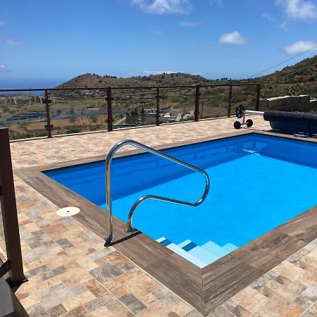 Vivienda Vacacional Casa Lola Taibique エクステリア 写真